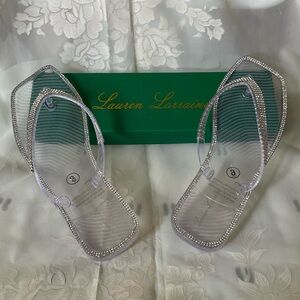 Lauren Lorraine Glittering Silver/Clear Flip Flop Sandals. SIZE 6. New in box